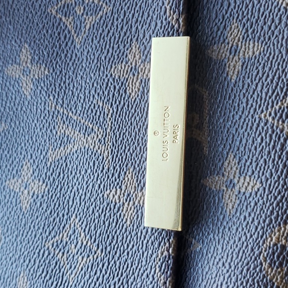 Louis Vuitton Favorite MM Monogram - Picture 15 of 16